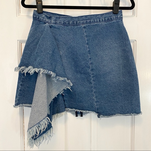 Blank NYC Asymmetrical Denim Skirt 27 - Picture 2 of 6